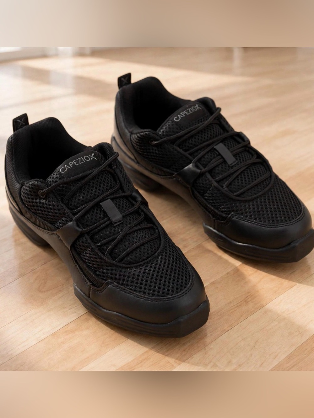 Capezio Fierce Dansneaker DS11 Black Split Sole Dance Shoes Mens 6.5 Womens 8.5